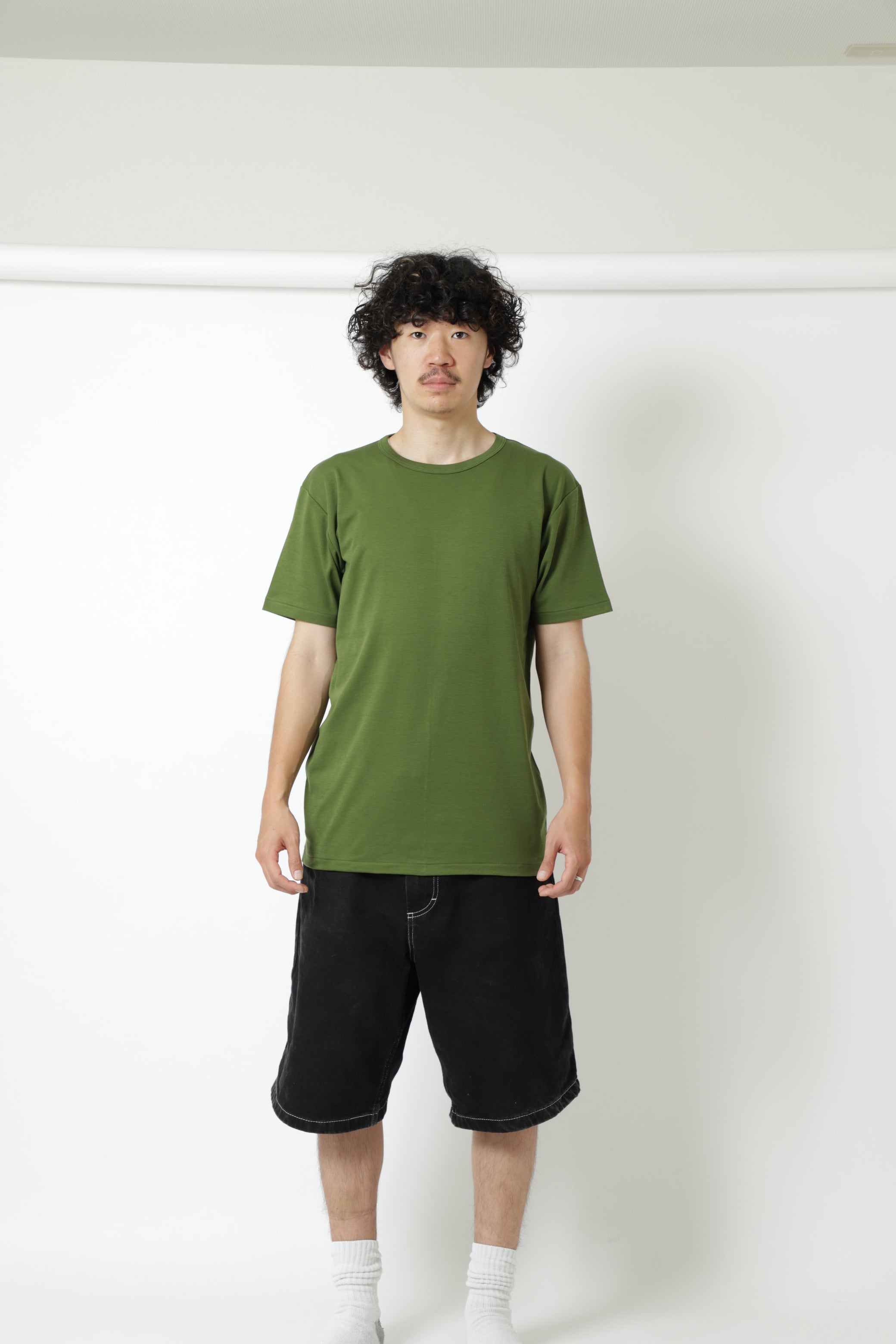 グリーン 無地Tシャツ丸首メンズ | EIJI（エイジ） – EIJI-shop
